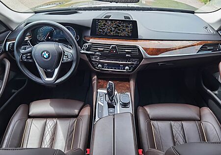 BMW 530 Baureihe 5 Lim. d xDrive Luxury Line