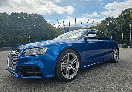 Audi RS5 4.2 FSI S tronic quattro -