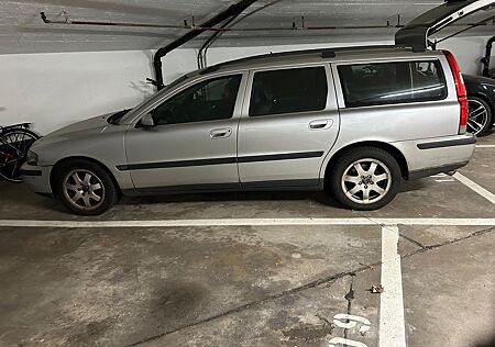 Volvo V70 2.4D -