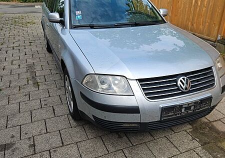 VW Passat Variant Volkswagen 1.9TDI 96kW Highline Variant ...