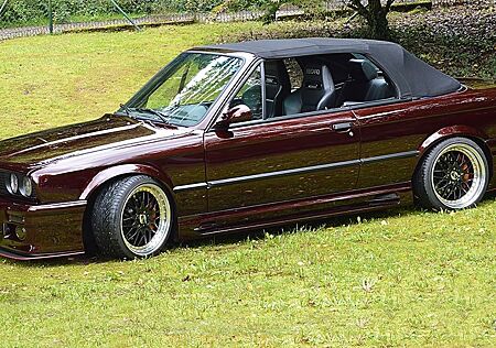 BMW 325