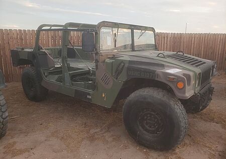 Hummer 1988 Humvee 6.5 L, 4L80e  Automatic P.