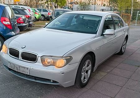 BMW 735i A