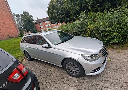 Mercedes-Benz E 220 BlueTEC T BlueEFF. Edition Autom. Edition