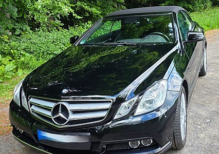 Mercedes-Benz E 200 Cabriolet BlueEFF. AVANTGARDE AV...