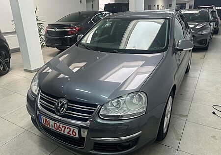 VW Jetta Volkswagen 1.4 TSI 90 kW Highline