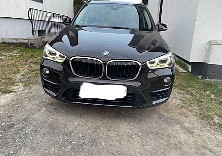 BMW X1 sDrive18i Sport Line Sport Line AHK Temp LED