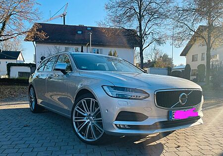 Volvo V90 D4 Automatik, ACC, Pilot Assist, Navi, 360-C