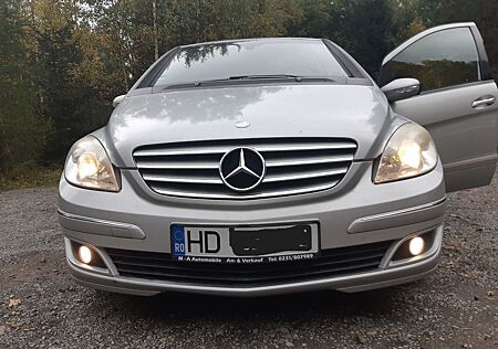 Mercedes-Benz B 180 CDI -Vând Mercedes 180 B cu înmatriculare