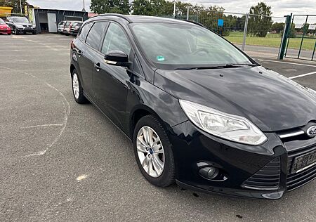 Ford Focus 1,0 EcoB. 92kW Champions Edit. Turnier
