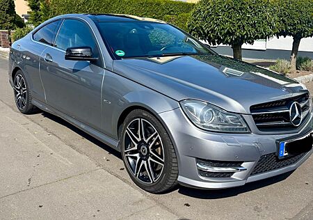 Mercedes-Benz C 250 Sport Coupé Autom. Sport