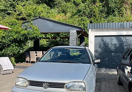 VW Golf Volkswagen 1.8 Auto Standard