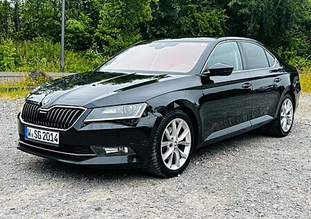 Skoda Superb 2.0 TDI DSG Style Style