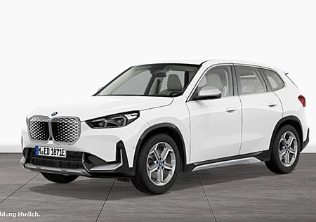 BMW iX1 xDrive30 AHK Driv.Assist+ Harman/K Head-Up