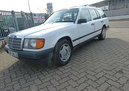 Mercedes-Benz 230 E