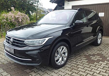 VW Tiguan Volkswagen Life 4Motion 2.0 TDI/DSG/LED/NAVI/ACC/18"