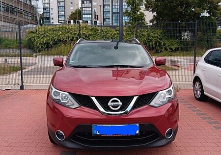 Nissan Qashqai 1.6 dCi DPF Xtronic 360° - TÜV NEU 09/26