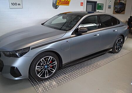 BMW 530 e M Sport PRO Voll 9300 km 1Hand
