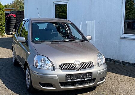 Toyota Yaris 1.3 VVT-i Sol 5.türig / Klima / TÜV NEU /