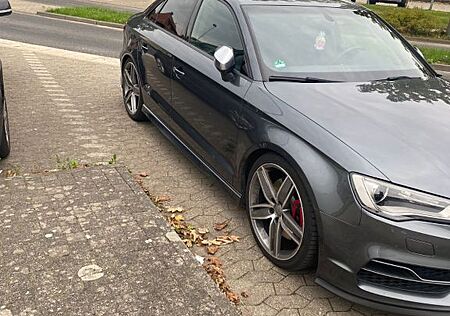 Audi S3 2.0 TFSI S tronic quattro -