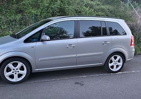 Opel Zafira 1.8 -