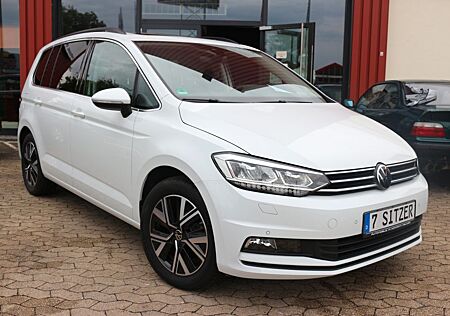 VW Touran Volkswagen , 7 Sitzer, LED, Pano, AHK, Kamera, DSG
