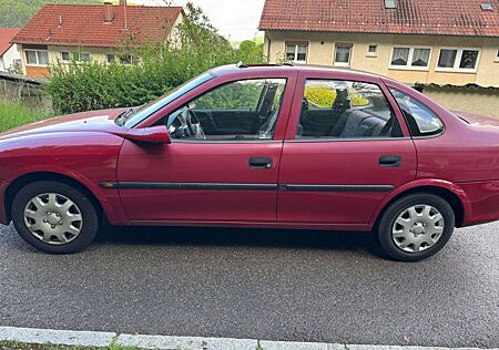Opel Vectra 1.6 Plus Schiebedach Plus Schiebedach
