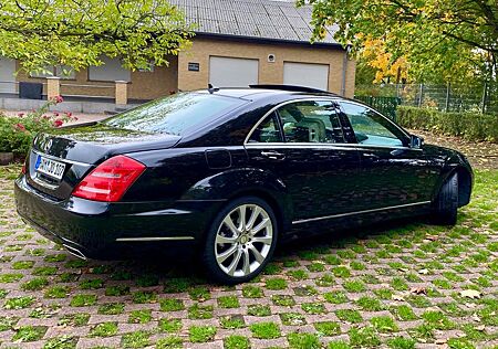 Mercedes-Benz S 350 BlueTEC 4MATIC Lang Version Chauffeur Fond