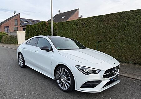 Mercedes-Benz CLA 200 -