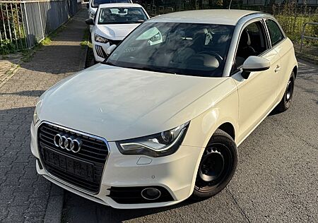 Audi A1 gebraucht kaufen Audi A1 1.6 TDi ambition * NAVI - XENON - 2 HAND