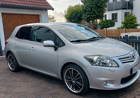 Toyota Auris 1,6-l-Valvematic Club MultiMode Club