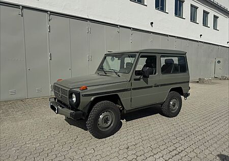 Mercedes-Benz G 250 250 GD Militär (kurz) / Wolf
