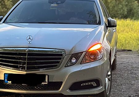 Mercedes-Benz E 350 BlueTEC AVANTGARDE Autom. AVANTGARDE