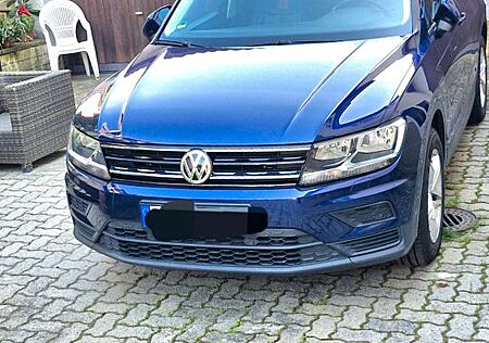 VW Tiguan Volkswagen 2.0 TDI SCR DSG 4MOTION Comfortline C...
