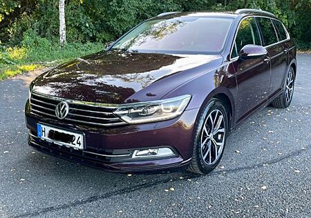VW Passat Volkswagen 2.0 TDI SCR 140kW DSG 4M Highl. Varia...