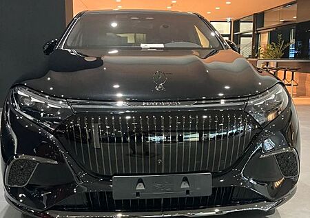 Mercedes-Benz EQS SUV Mercedes-Maybach EQS 680 Mercedes-Ma...