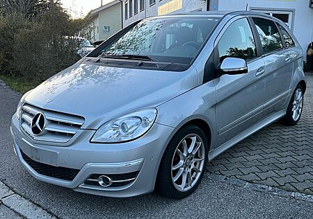 Mercedes-Benz B 180 CDI |NAVI|AHK|AUTOMATIK|PDC|KLIMA|LEDER|