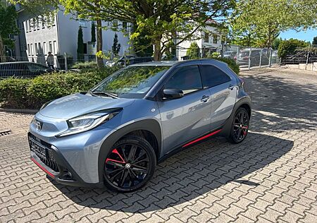 Toyota Aygo (X) Aygo Cross 1.0-l-VVT-i S-CVT Undercover 1v500