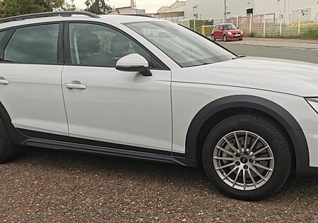 Audi A4 Allroad 45 TFSI S tronic quattro -