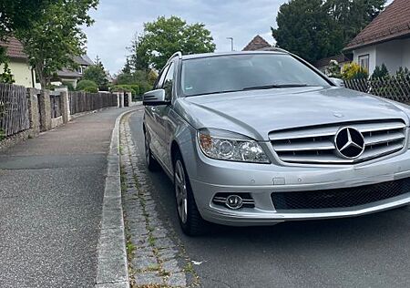 Mercedes-Benz 220