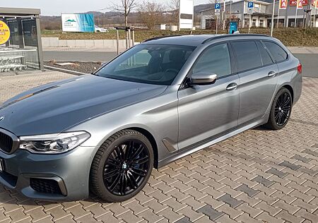 BMW M550d xDrive Touring A - 400PS