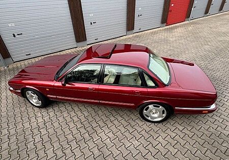 Jaguar XJR 4.0