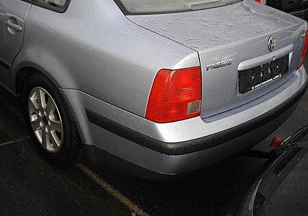 VW Passat Volkswagen 1.9TDI 81kW Auto Trendline Trendline