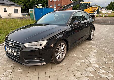 Audi A3 1.6 TDI 77kW Ambiente Ambiente
