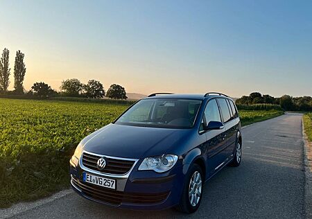 VW Touran Volkswagen 2.0 TDI 103kW DSG DPF -