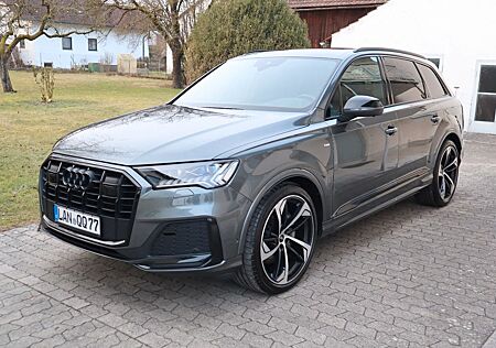 Audi Q7 50 TDI quattro S line STANDH 7-SITZ AHK B&O