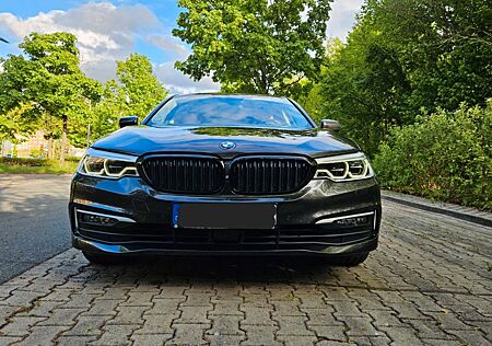 BMW 530e - Massage, SoftClose, TOP Zustand!