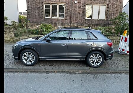 Audi Q3 40 TFSI quattro S tronic S line