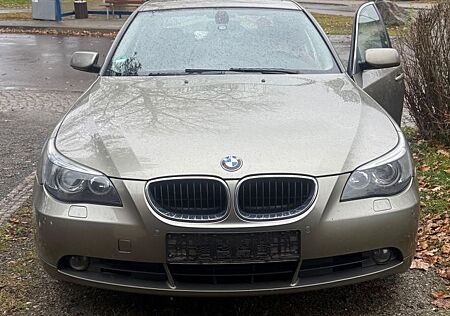 BMW 525i -