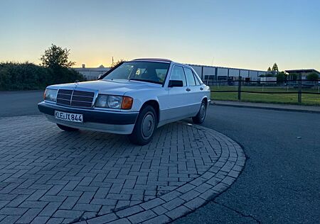 Mercedes-Benz 190 W201 TÜV NEU!